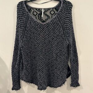 🌺 Urban Outfitters Oversized BLACK/Gray Knit & Lace Top Size S